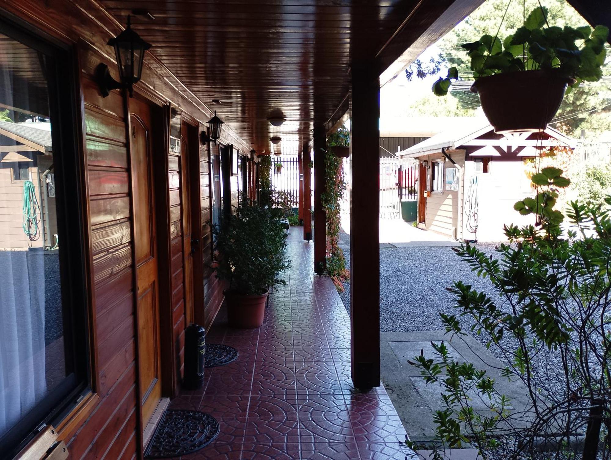 Apart-Hotel Colonia-Koenigsberg Estacionamiento Deptos Completos Ubicado En El Centro De Valdivia Aire Acondicionado Экстерьер фото